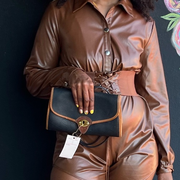 Very Rare Crossbody - Picture 2 of 2